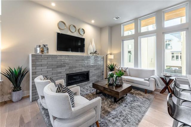 2300 Enfield RD 304, Austin, TX 78703