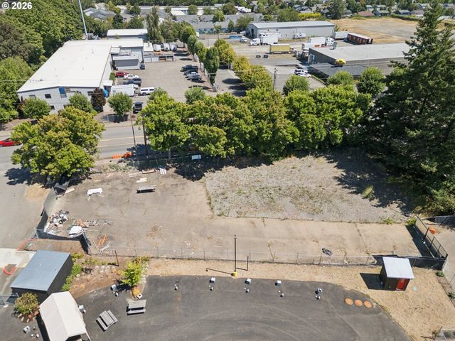 17112 Se POWELL Blvd, Portland, OR 97236