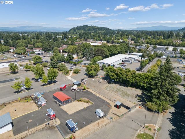 17112 Se POWELL Blvd, Portland, OR 97236