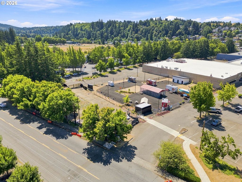 17112 Se POWELL Blvd, Portland, OR 97236