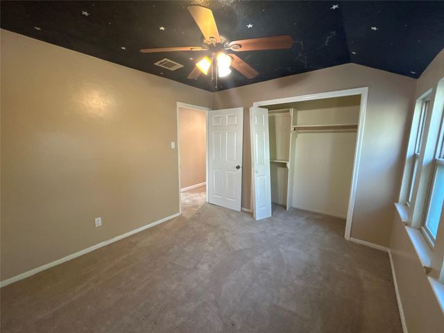 605 Tanglewood Drive, Friendswood, TX 77546