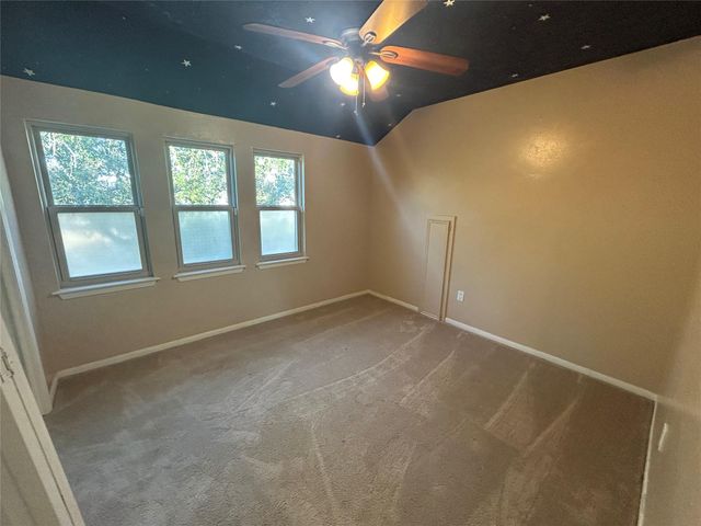 605 Tanglewood Drive, Friendswood, TX 77546