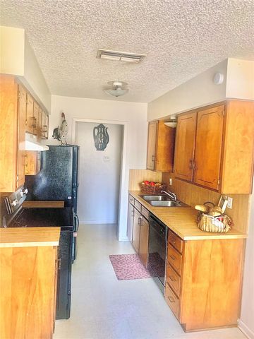 3504 Kingfisher Lane, Denton, TX 76209