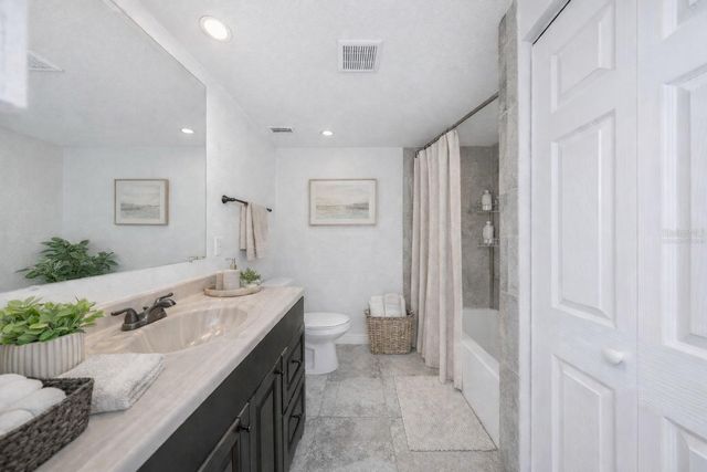 2545 32ND AVENUE N, St Petersburg, FL 33713