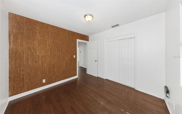 2545 32ND AVENUE N, St Petersburg, FL 33713