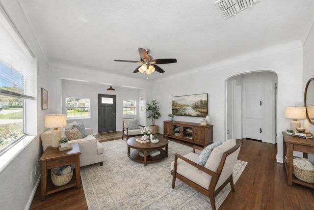 2545 32ND AVENUE N, St Petersburg, FL 33713