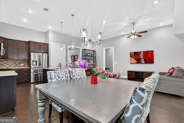 510 Cottonwood Circle, Peachtree City, GA 30269