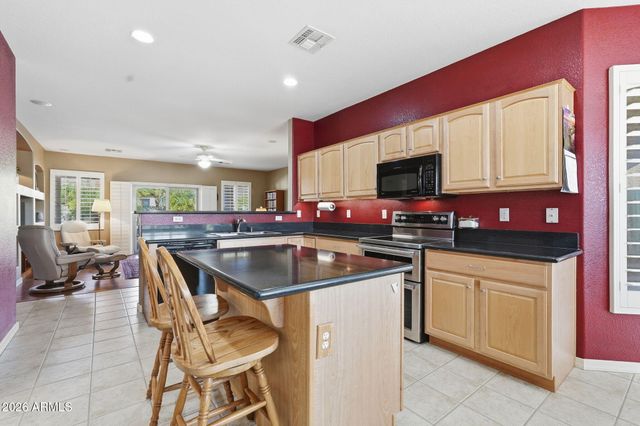 3162 E PEACH TREE Drive, Chandler, AZ 85249