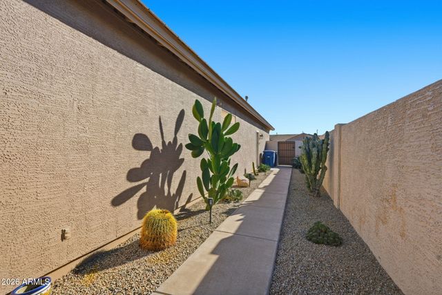 3162 E PEACH TREE Drive, Chandler, AZ 85249