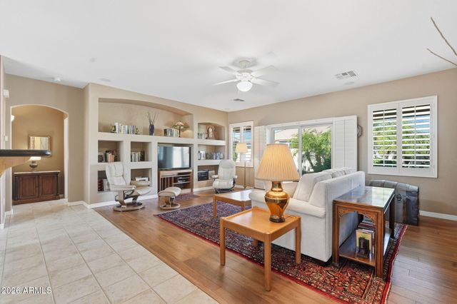 3162 E PEACH TREE Drive, Chandler, AZ 85249