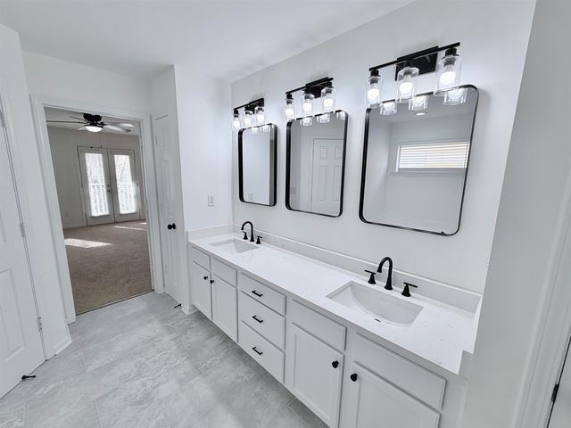 1376 ISLAND TOWN DR, Memphis, TN 38103