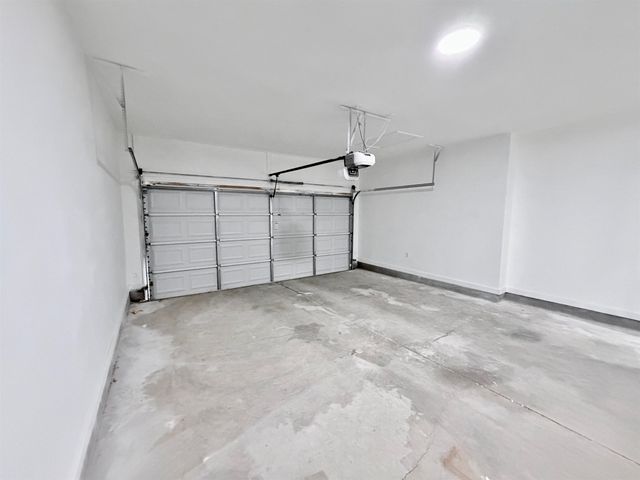 1376 ISLAND TOWN DR, Memphis, TN 38103