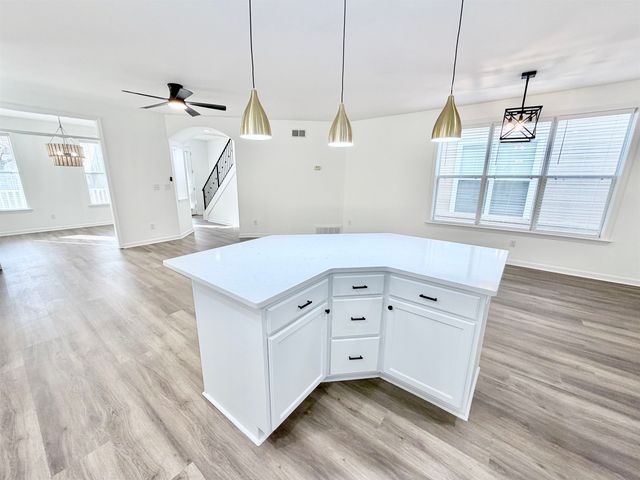 1376 ISLAND TOWN DR, Memphis, TN 38103