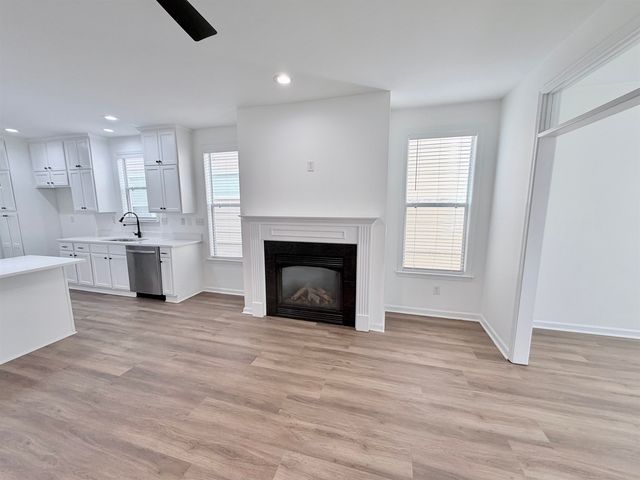 1376 ISLAND TOWN DR, Memphis, TN 38103