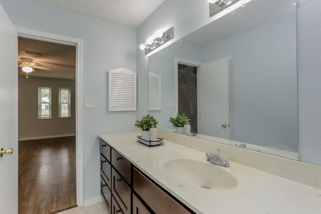 2146 Greenbriar Colony Drive 3, Houston, TX 77032