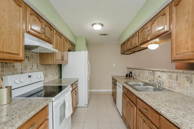 2146 Greenbriar Colony Drive 3, Houston, TX 77032