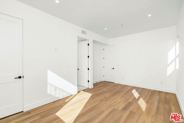 2204 Carmona Avenue, Los Angeles, CA 90016