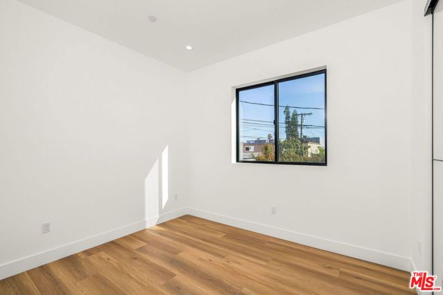 2204 Carmona Avenue, Los Angeles, CA 90016