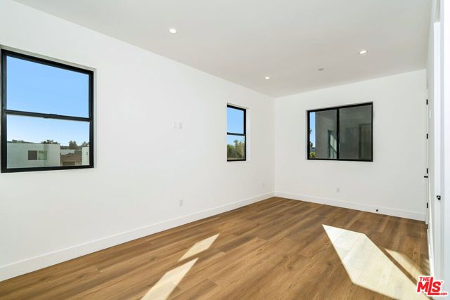 2204 Carmona Avenue, Los Angeles, CA 90016