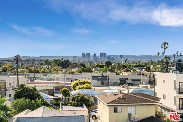2204 Carmona Avenue, Los Angeles, CA 90016
