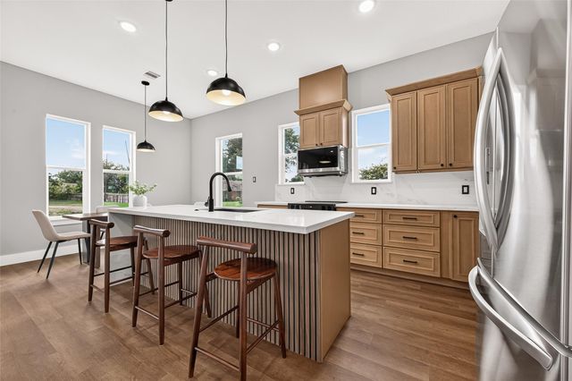 703 Carol Lynn Drive B, Missouri City, TX 77489