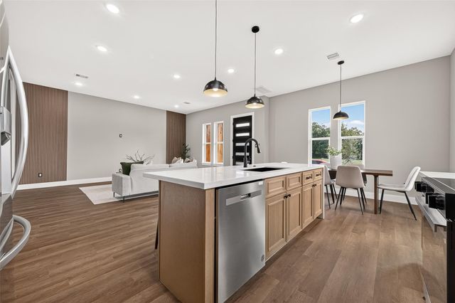 703 Carol Lynn Drive B, Missouri City, TX 77489