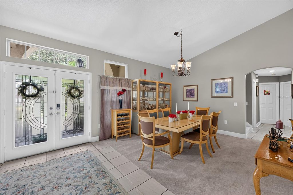 Image 11 of property listing at 10160 WHISPER POINTE DRIVE, Tampa, FL 33647