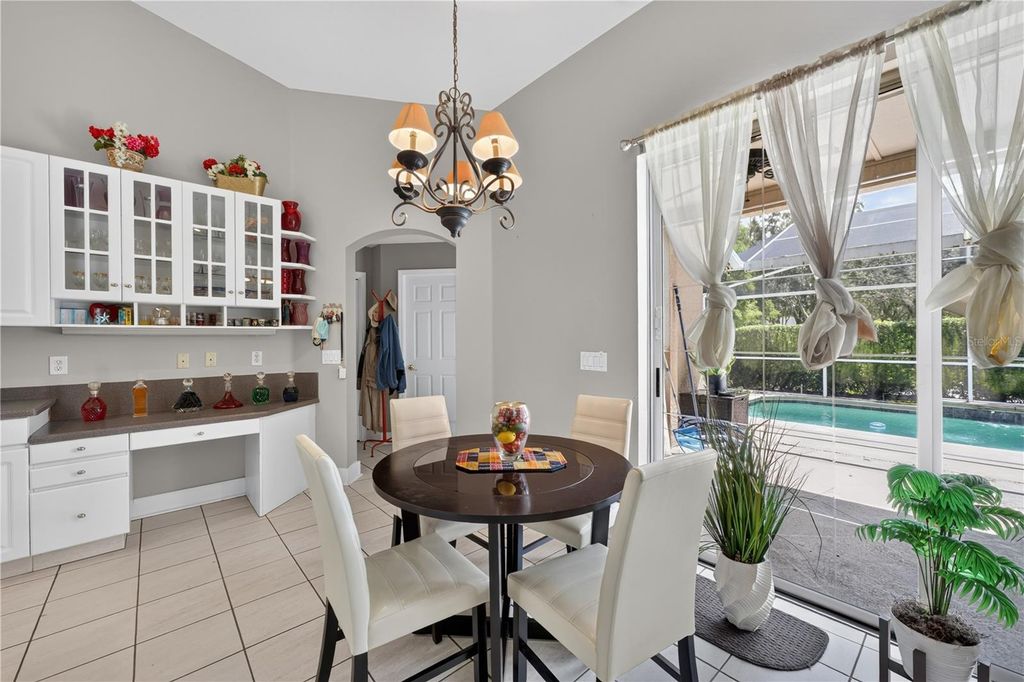 Image 21 of property listing at 10160 WHISPER POINTE DRIVE, Tampa, FL 33647
