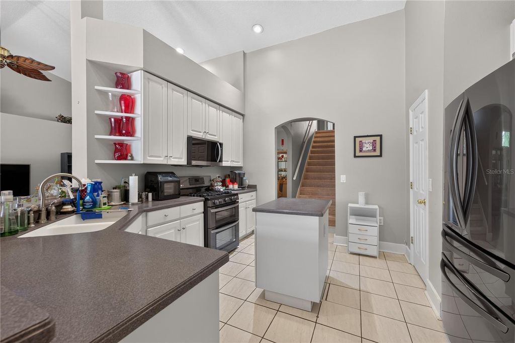 Image 23 of property listing at 10160 WHISPER POINTE DRIVE, Tampa, FL 33647