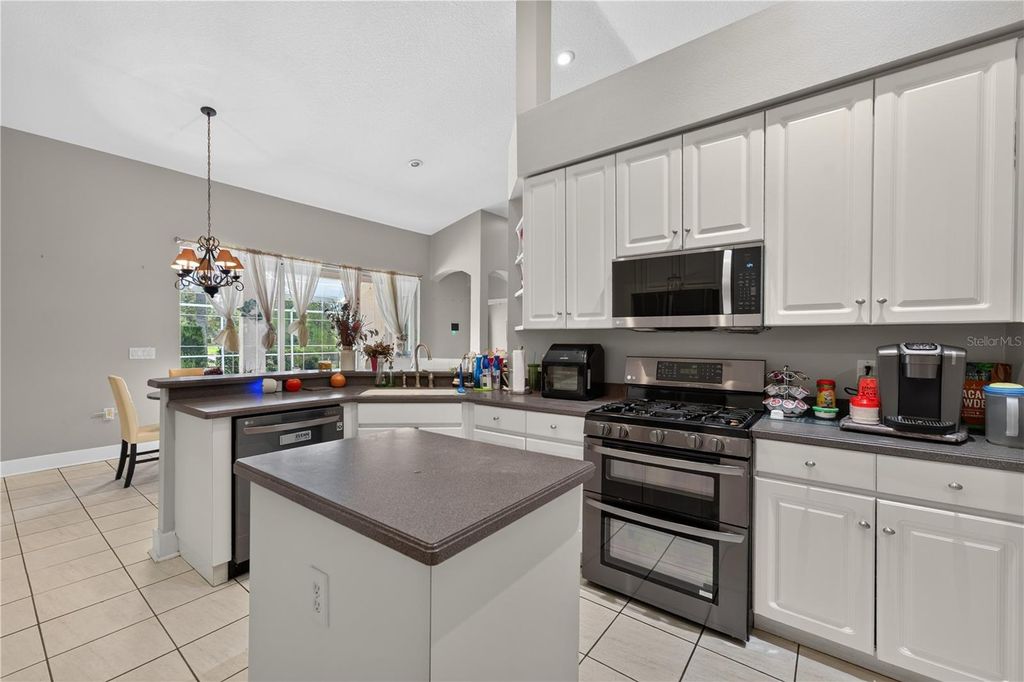 Image 26 of property listing at 10160 WHISPER POINTE DRIVE, Tampa, FL 33647