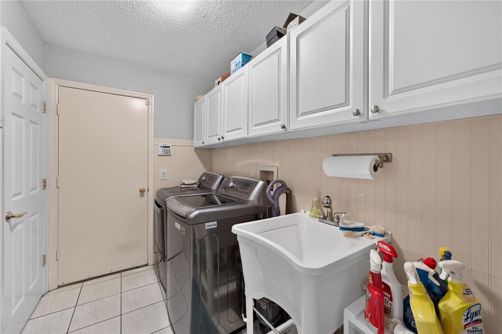 Image 49 of property listing at 10160 WHISPER POINTE DRIVE, Tampa, FL 33647