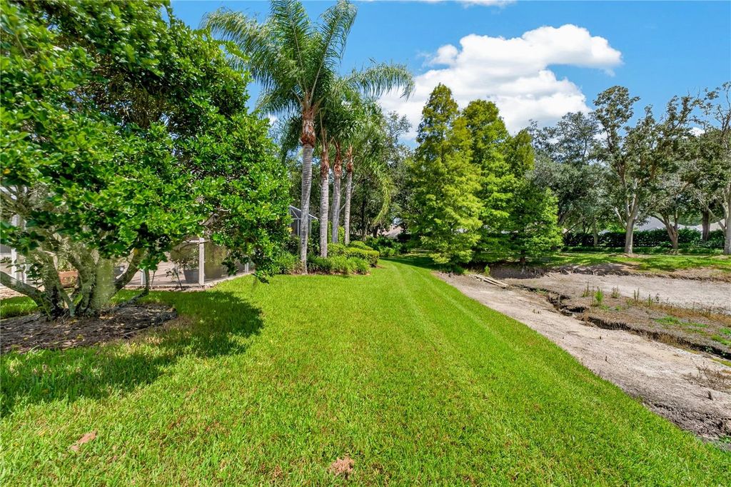 Image 58 of property listing at 10160 WHISPER POINTE DRIVE, Tampa, FL 33647