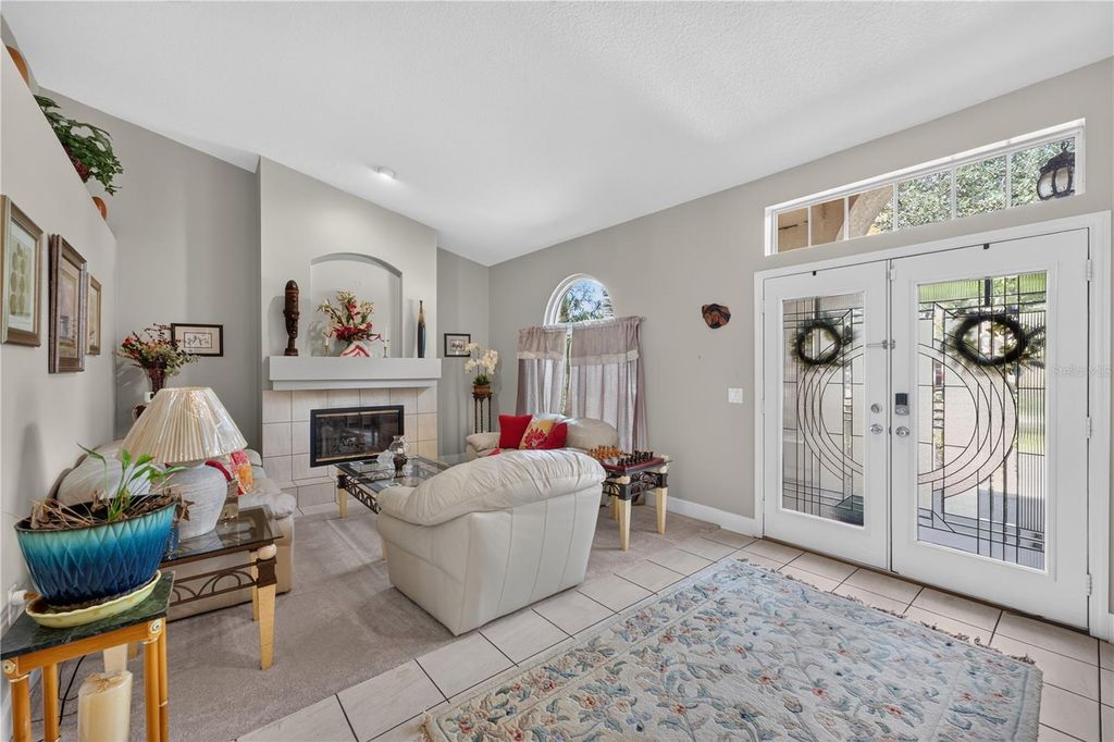 Image 7 of property listing at 10160 WHISPER POINTE DRIVE, Tampa, FL 33647