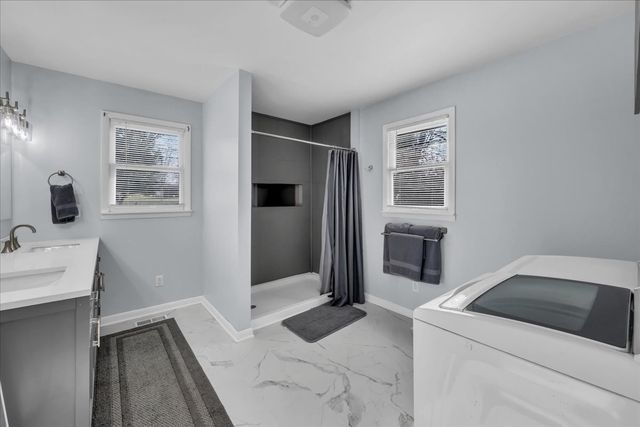 902 Sycamore Dr, Manchester, TN 37355