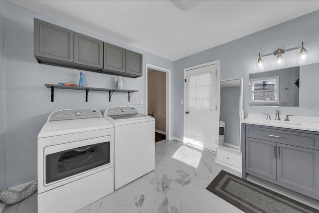 902 Sycamore Dr, Manchester, TN 37355