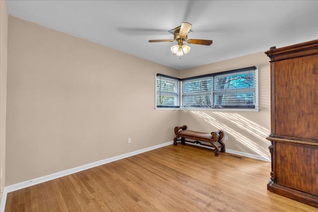 902 Sycamore Dr, Manchester, TN 37355