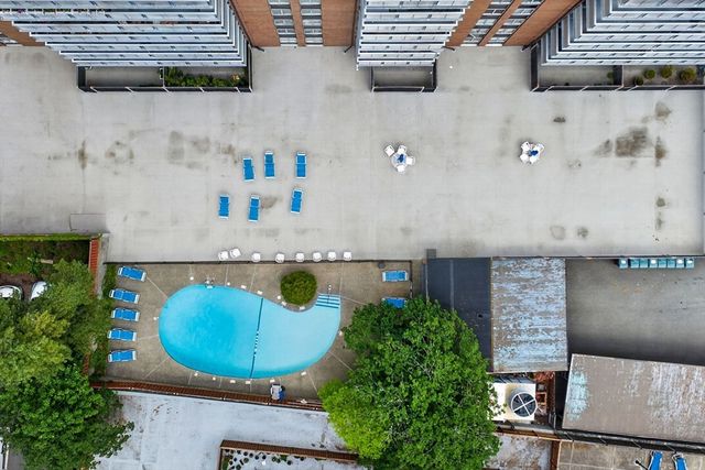 45 Longwood Ave 409, Brookline, MA 02446