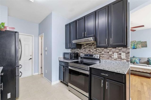 574 Lobdale Falls Drive, Lawrenceville, GA 30045
