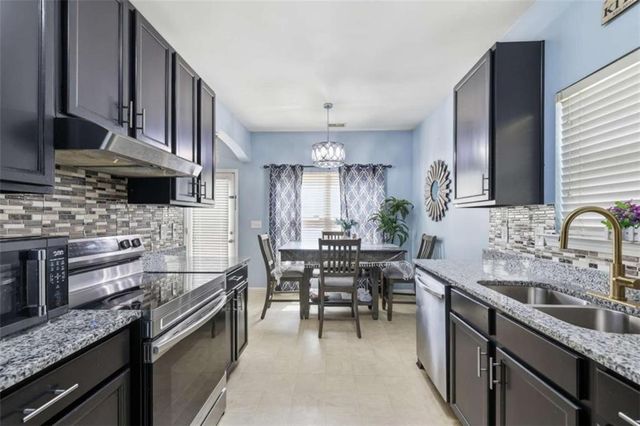 574 Lobdale Falls Drive, Lawrenceville, GA 30045