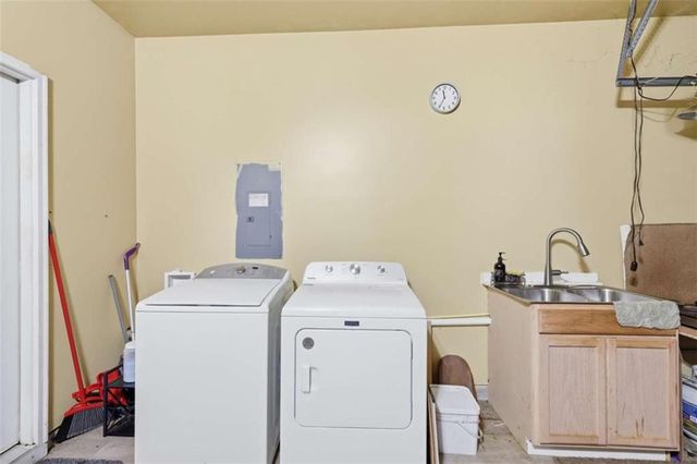 574 Lobdale Falls Drive, Lawrenceville, GA 30045