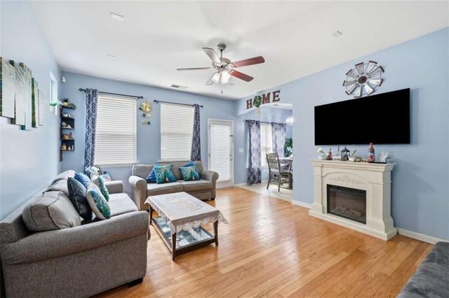 574 Lobdale Falls Drive, Lawrenceville, GA 30045