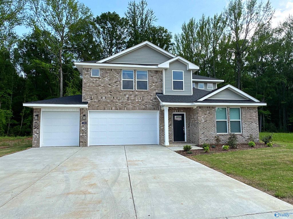 228 Hibiscus Drive, Hazel Green, AL 35750