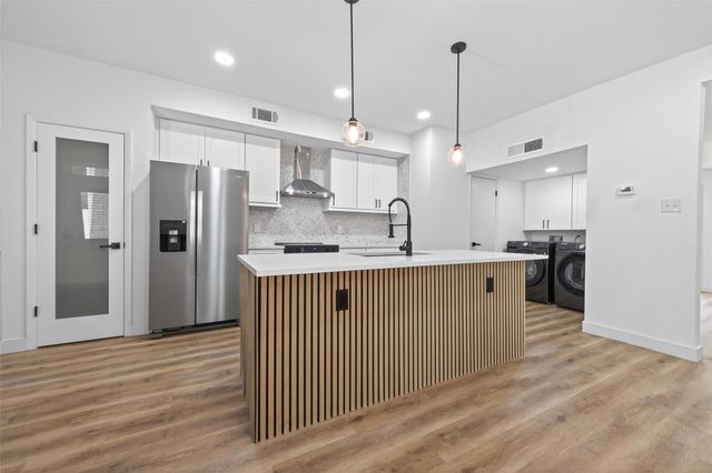 2123 Lake Village Drive, Houston, TX 77339