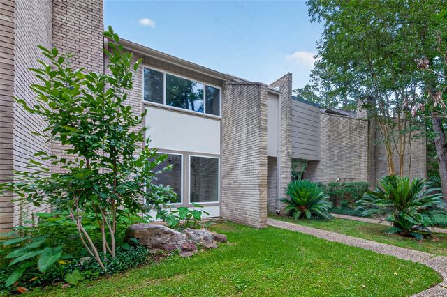 2123 Lake Village Drive, Houston, TX 77339