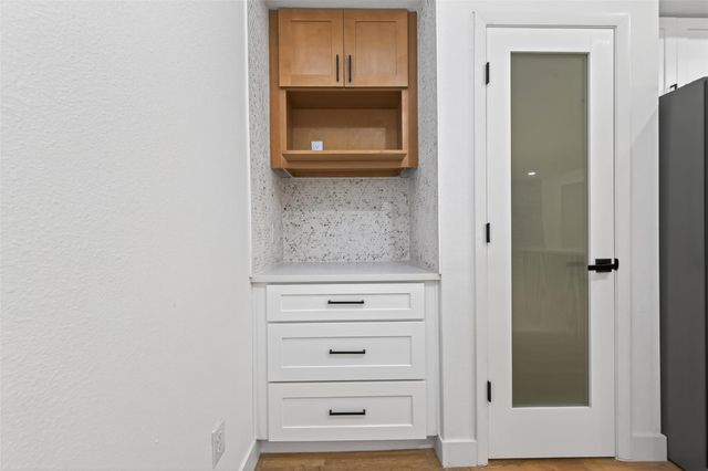 2123 Lake Village Drive, Houston, TX 77339