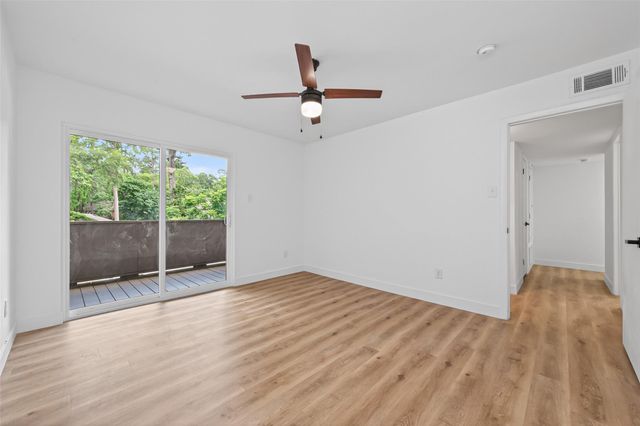 2123 Lake Village Drive, Houston, TX 77339