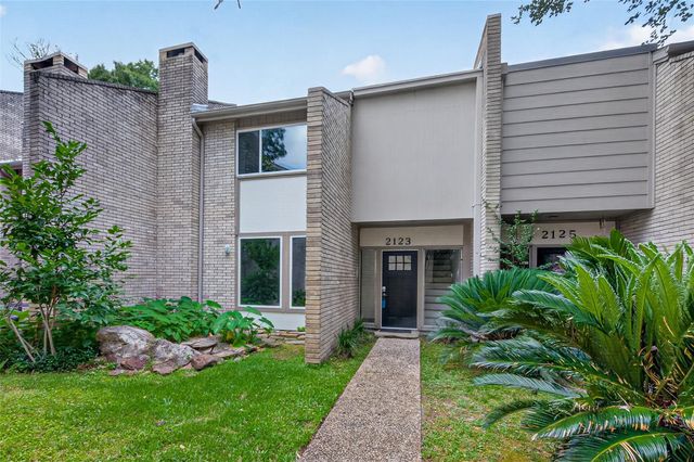 2123 Lake Village Drive, Houston, TX 77339
