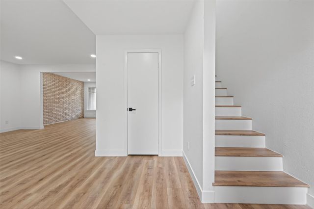 2123 Lake Village Drive, Houston, TX 77339