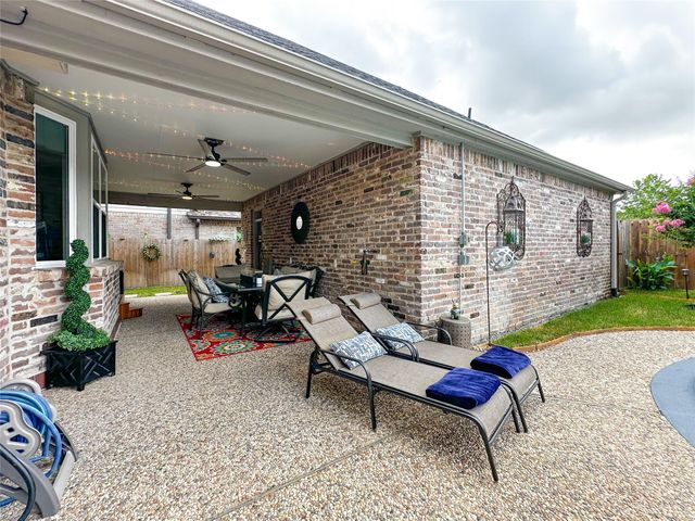15735 Fleetwood Oaks Drive, Houston, TX 77079