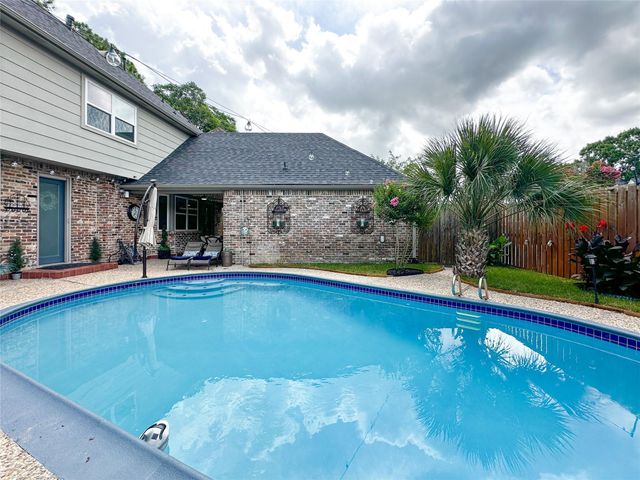 15735 Fleetwood Oaks Drive, Houston, TX 77079
